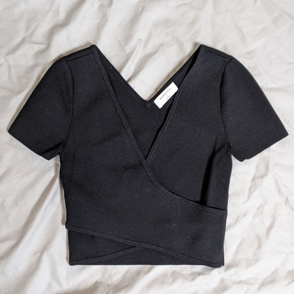 Aritzia Sculpt Knit Wrap Crop V-Neck T-Shirt Black